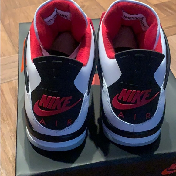 Air Jordan 4 Retro Fire Red - Picture 4 of 5